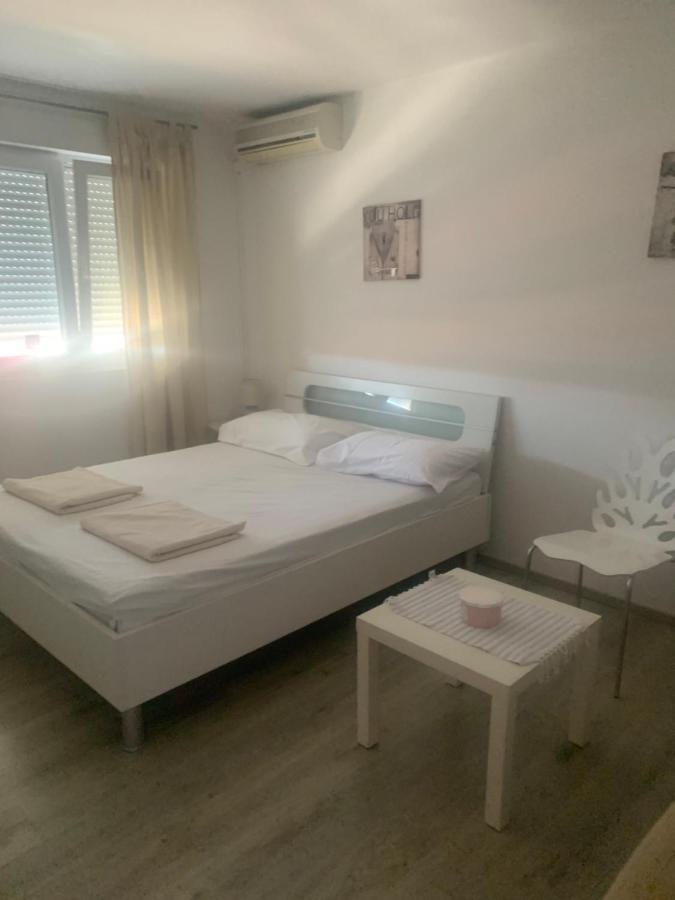 Sanela- Apartman Za Bezbrizan Odmor Crikvenica Exterior photo